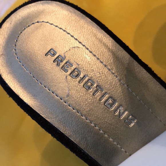 💥Predictions faux suede fabric upper, open toe, stretch back strap sandals - Picture 2 of 13